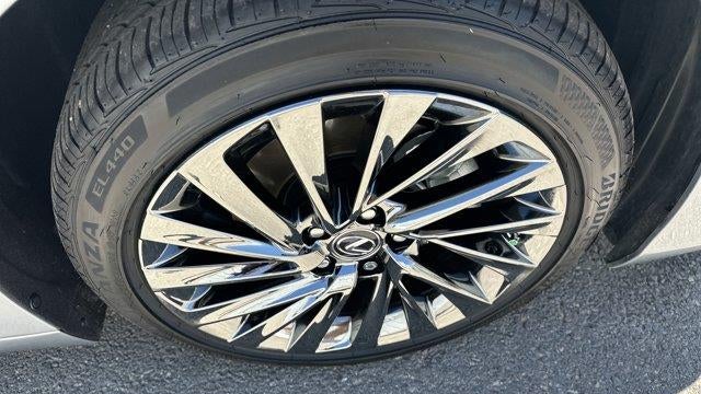 2025 Lexus ES 300h Luxury