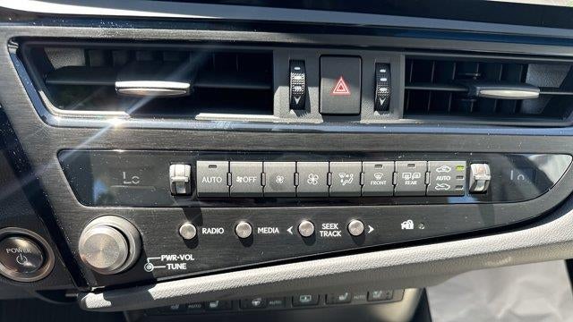 2025 Lexus ES 300h Luxury