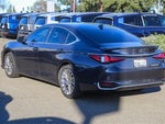 2023 ES 300h Thumbnail 2