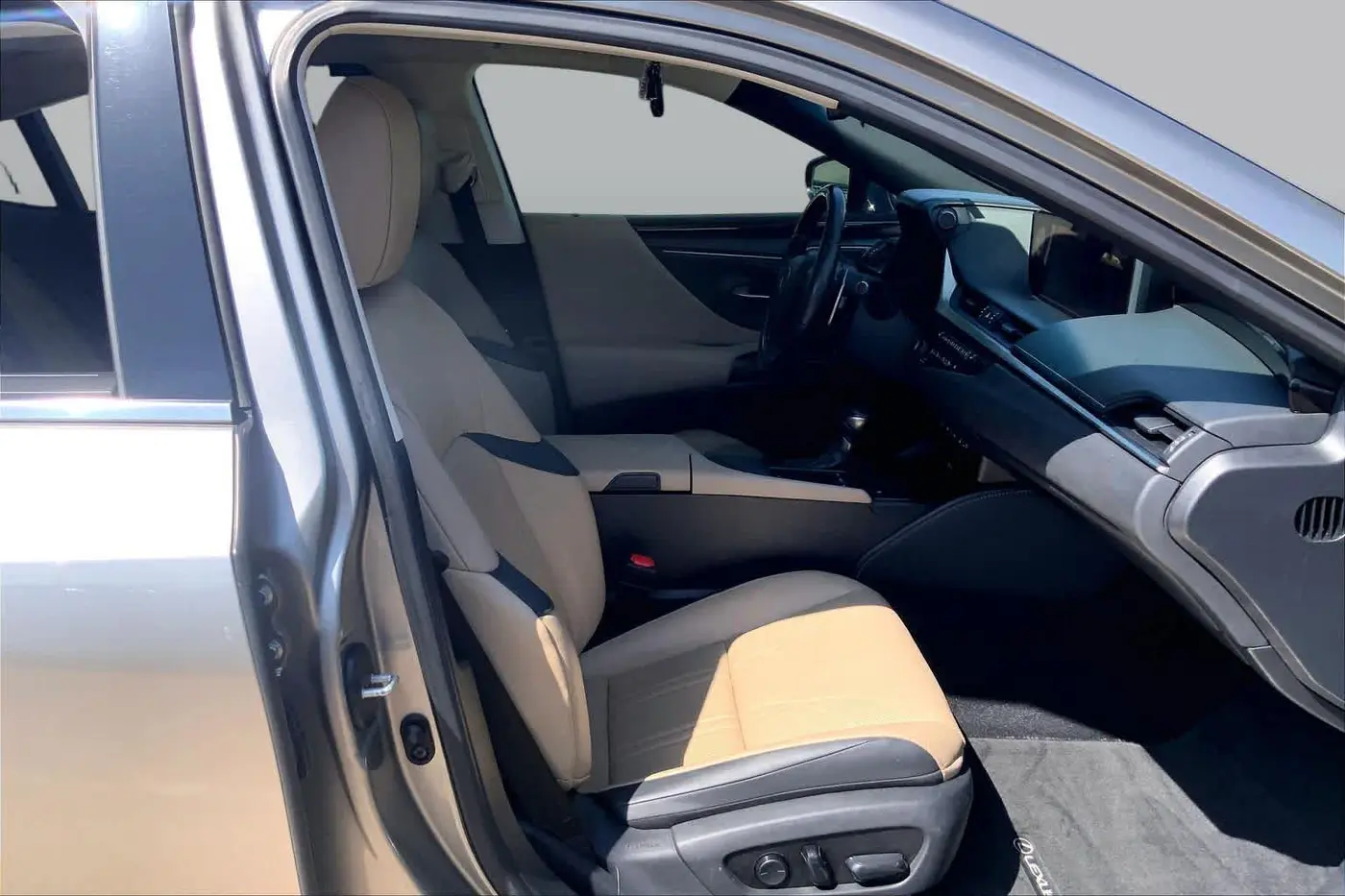 2020 Lexus ES - $26,455