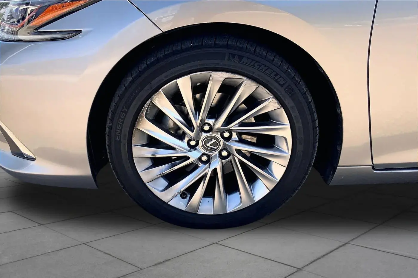 2020 Lexus ES - $26,455