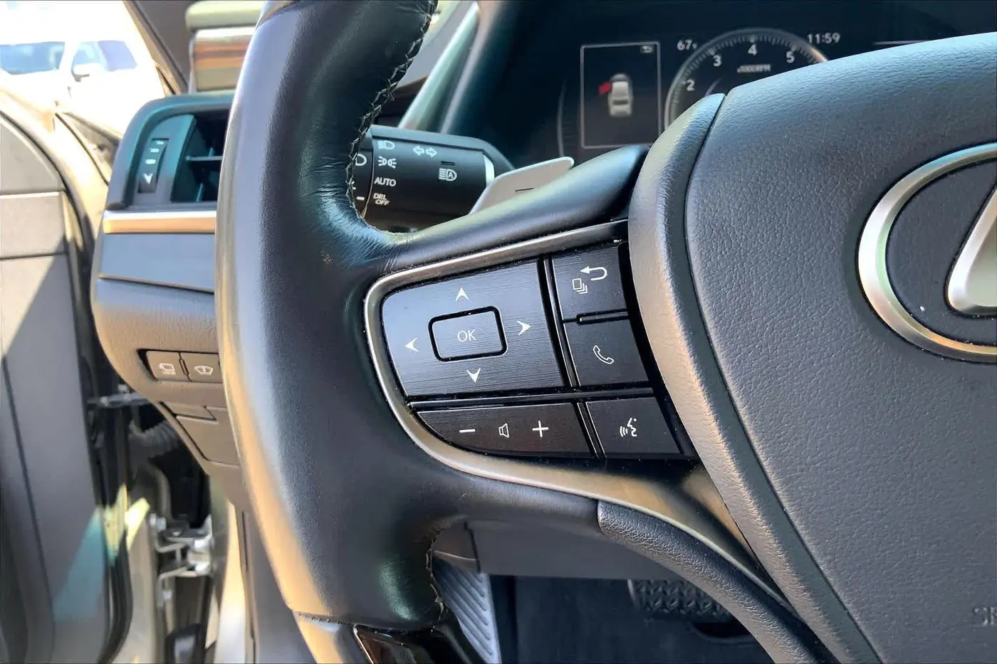 2020 Lexus ES - $26,455