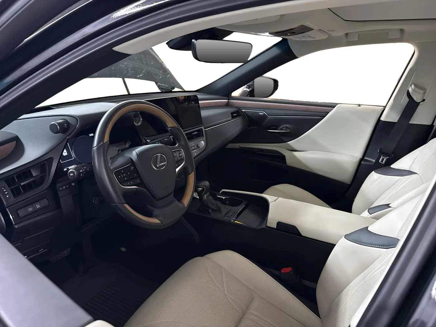 2025 Lexus ES - $46,280