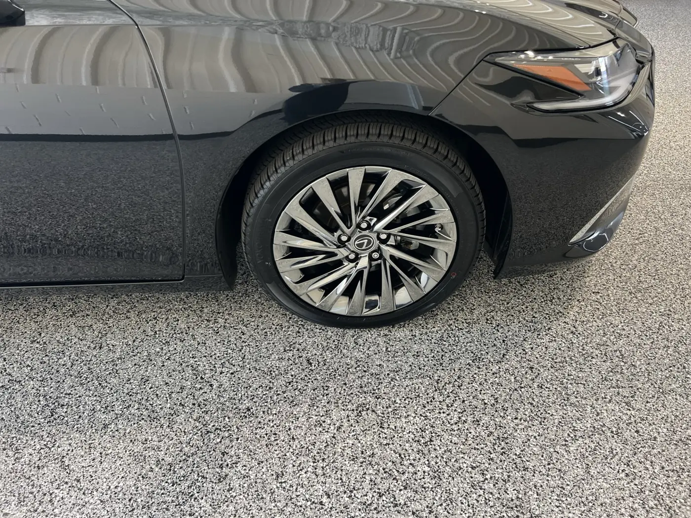 2025 Lexus ES - $46,280