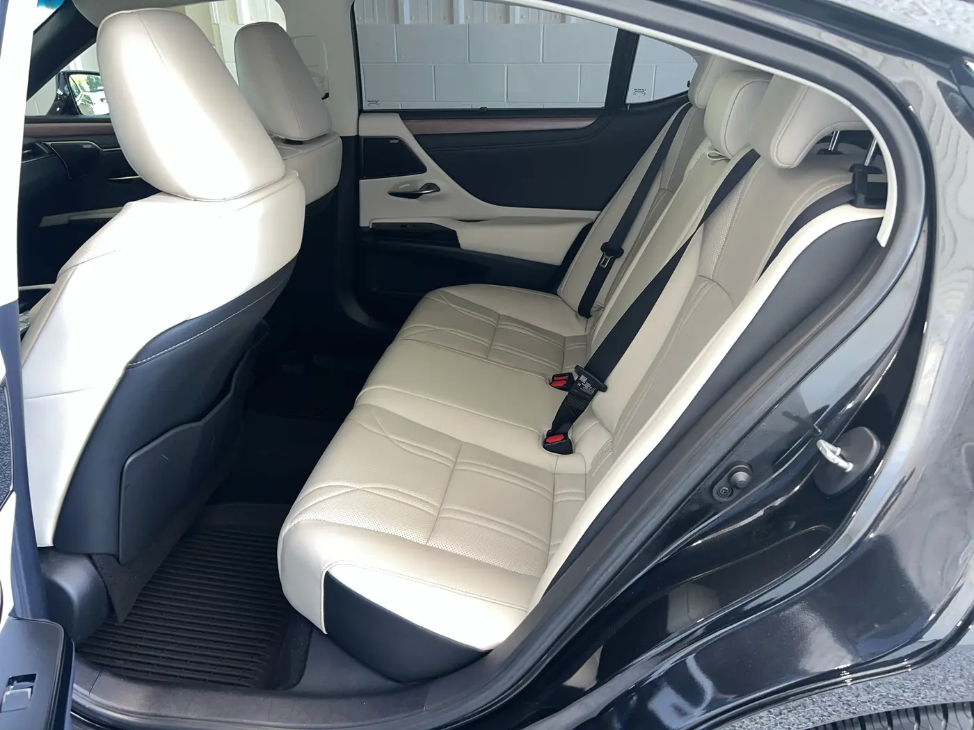 2025 Lexus ES - $46,280