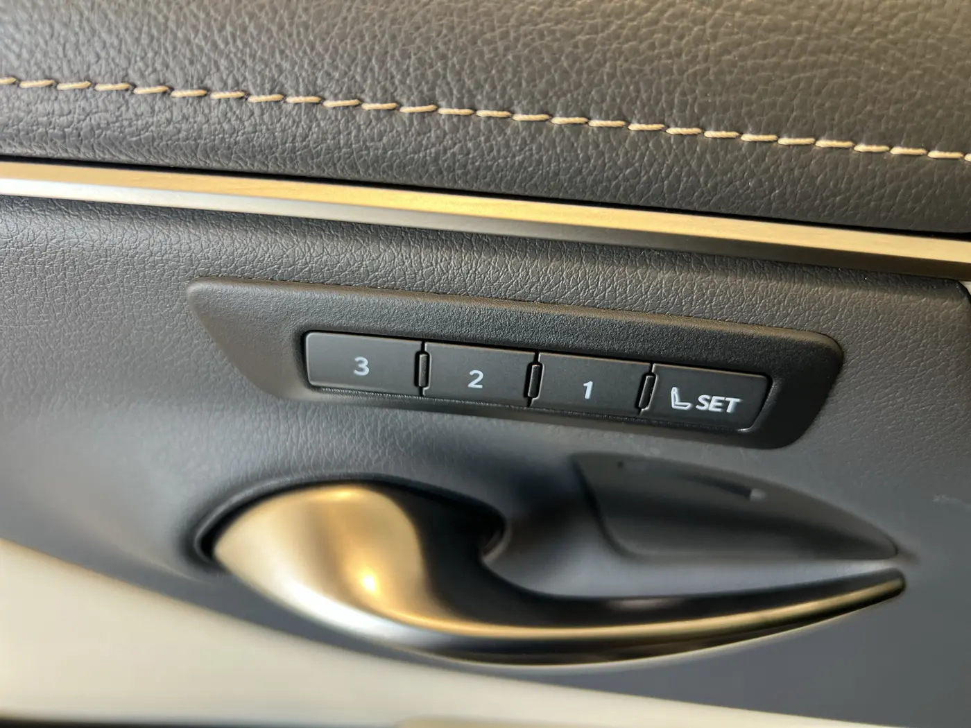 2025 Lexus ES - $46,280