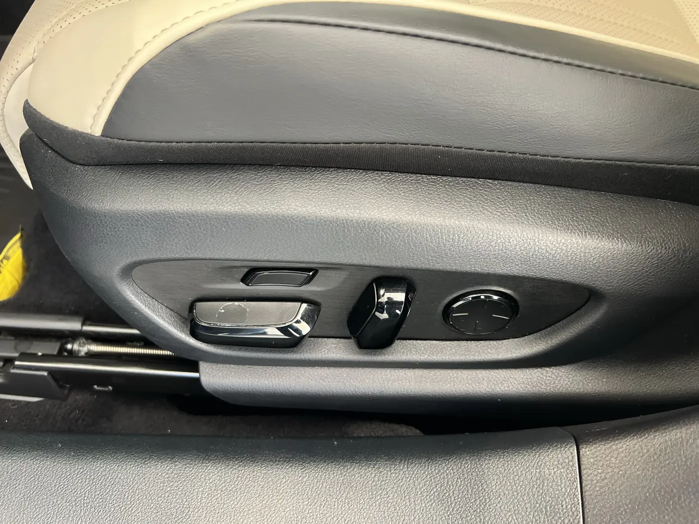 2025 Lexus ES - $46,280