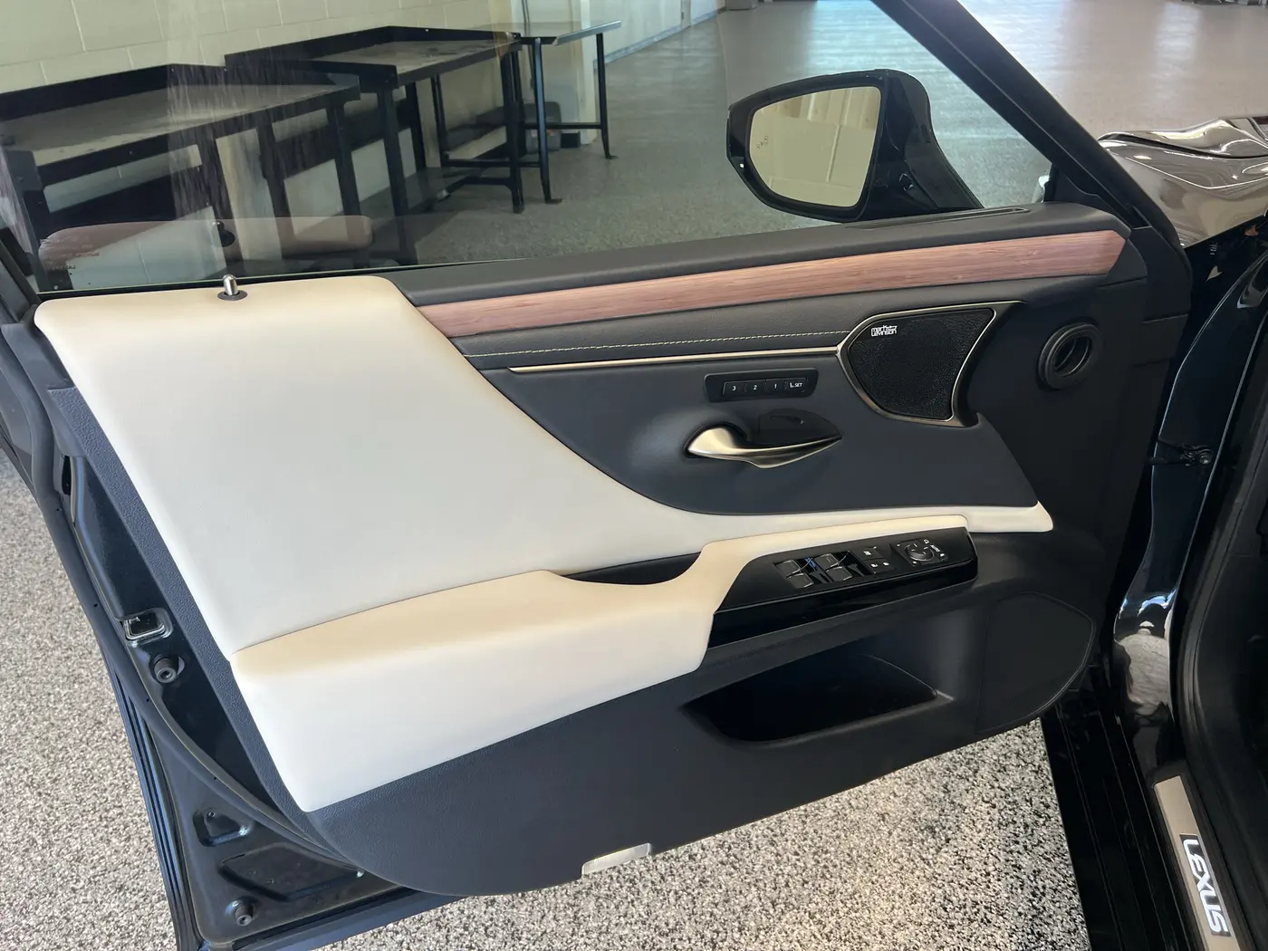 2025 Lexus ES - $46,280