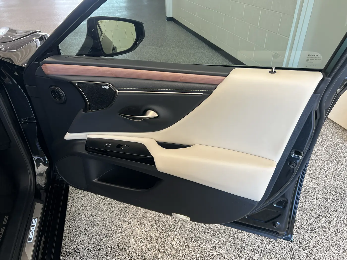 2025 Lexus ES - $46,280