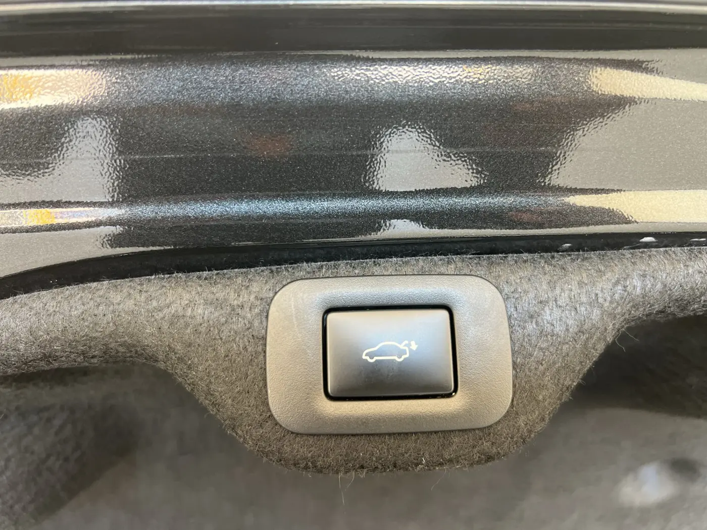2025 Lexus ES - $46,280