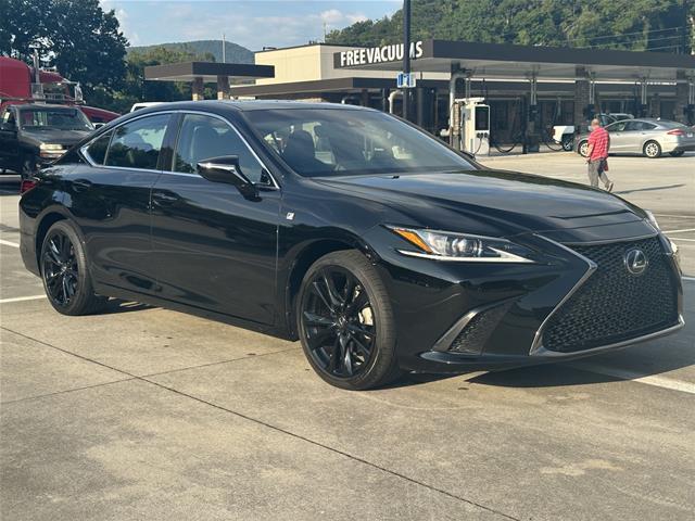 2022 Lexus ES