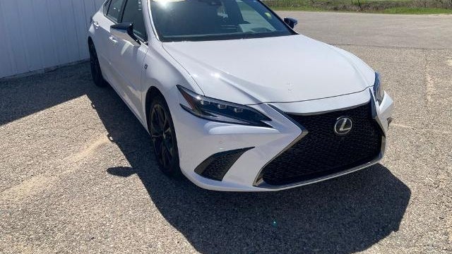 2023 Lexus ES 350 F SPORT Handling
