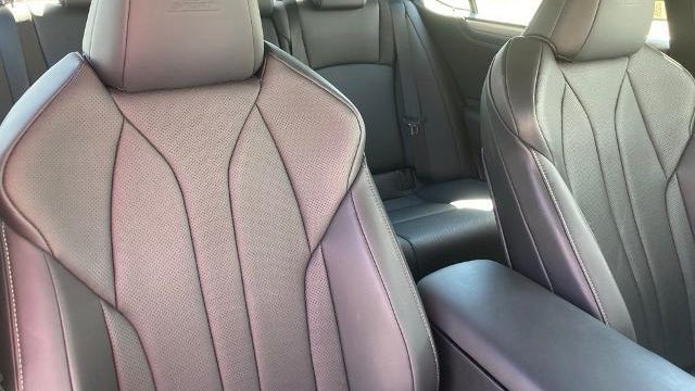 2023 Lexus ES 350 F SPORT Handling