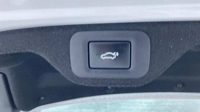 2023 Lexus ES 350 F SPORT Handling