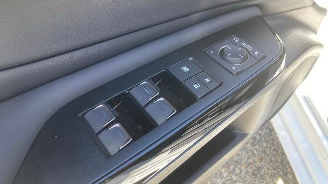 2023 Lexus ES 350 F SPORT Handling