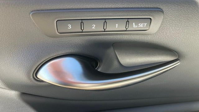 2023 Lexus ES 350 F SPORT Handling