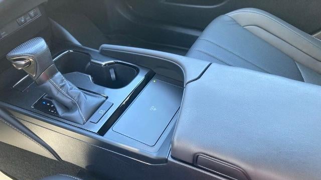 2023 Lexus ES 350 F SPORT Handling