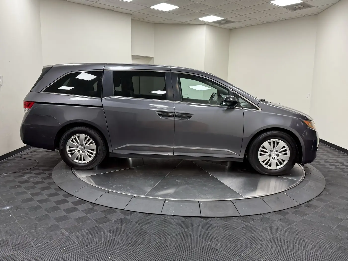 2016 Honda Odyssey - $12,500