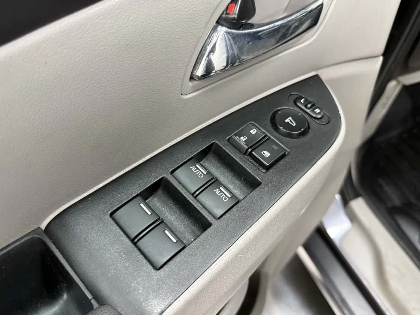 2016 Honda Odyssey - $12,500
