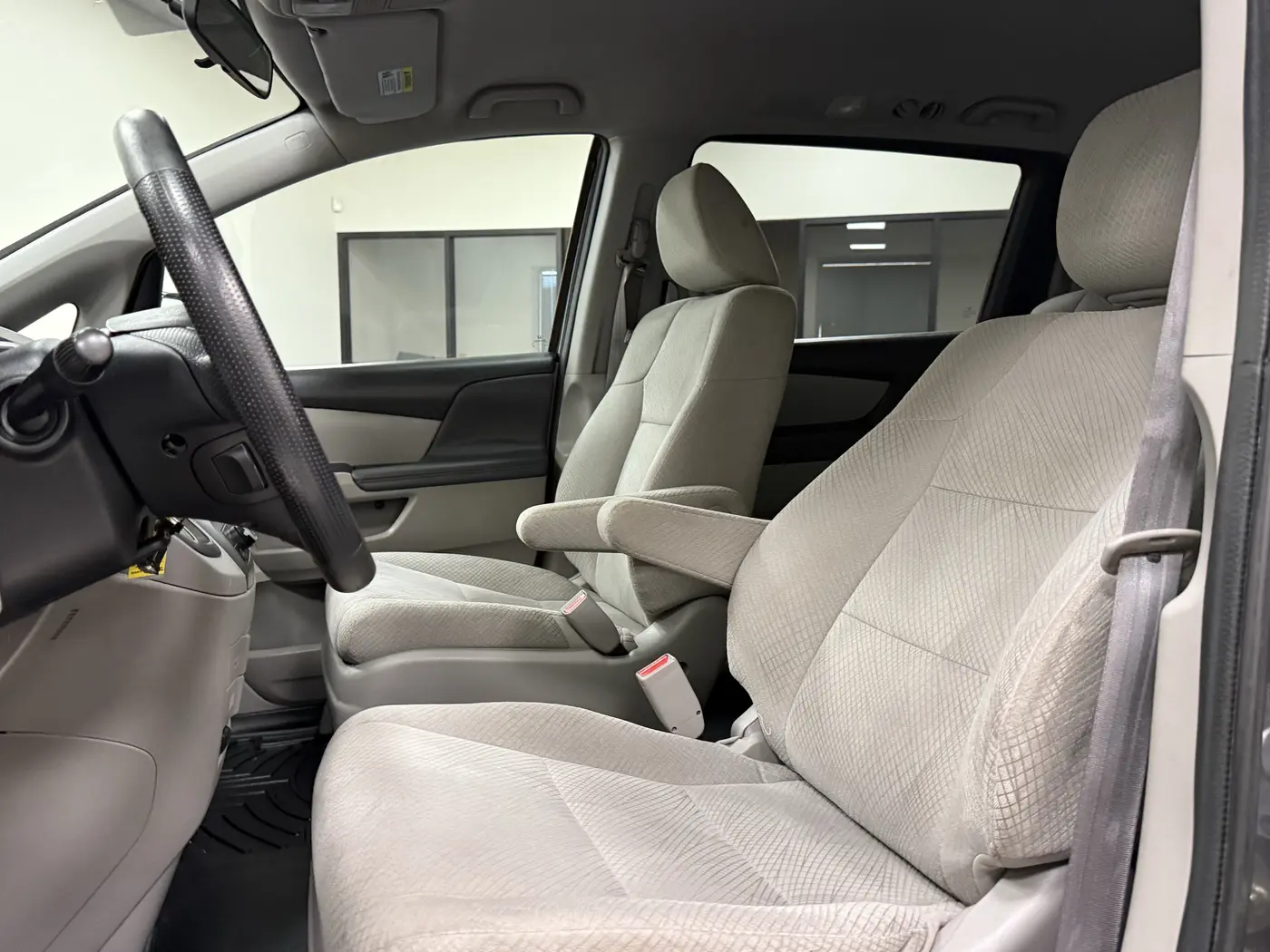 2016 Honda Odyssey - $12,500