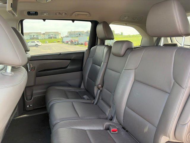 2015 Honda Odyssey - $11,000