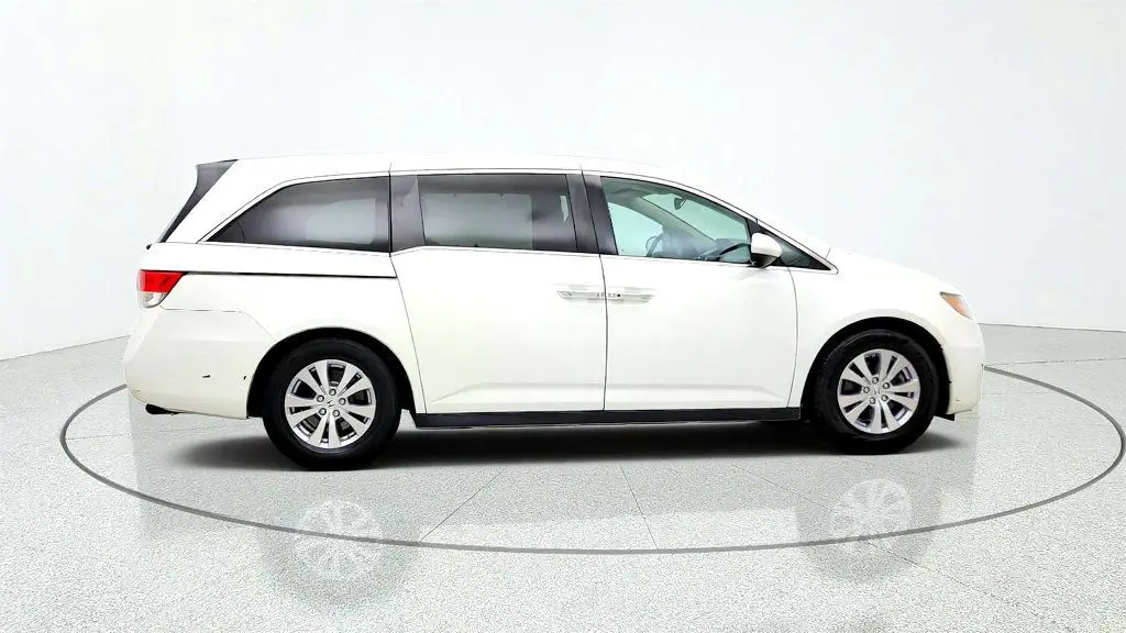 2016 Honda Odyssey - $10,495