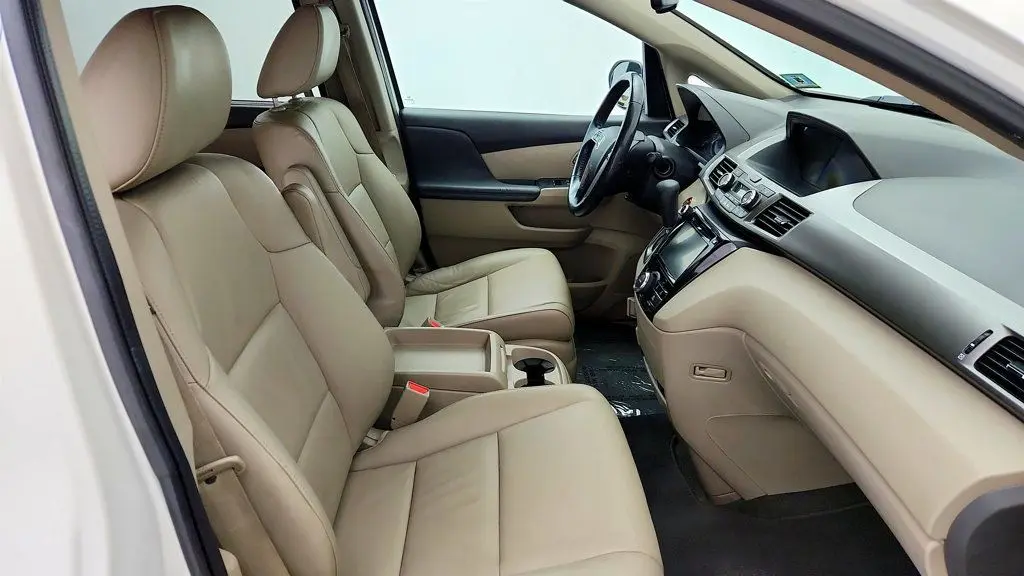 2016 Honda Odyssey - $10,495
