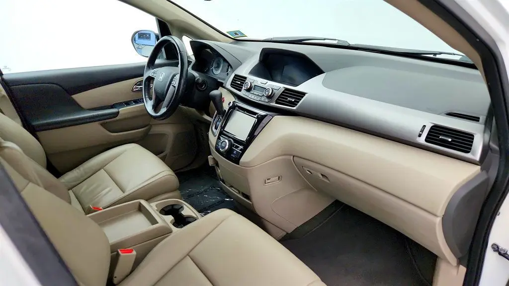 2016 Honda Odyssey - $10,495