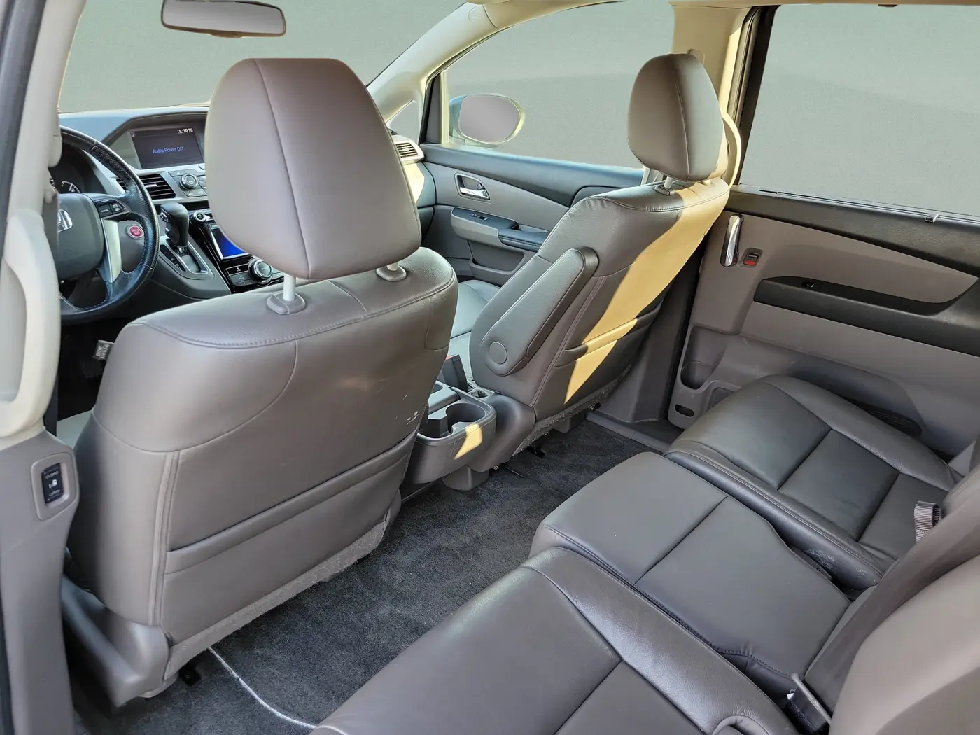 2015 Honda Odyssey - $10,182