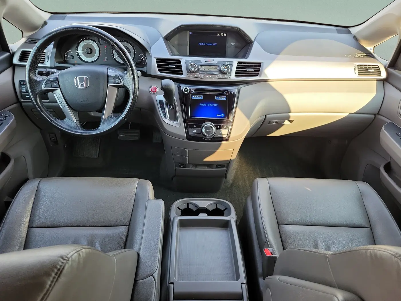 2015 Honda Odyssey - $10,182