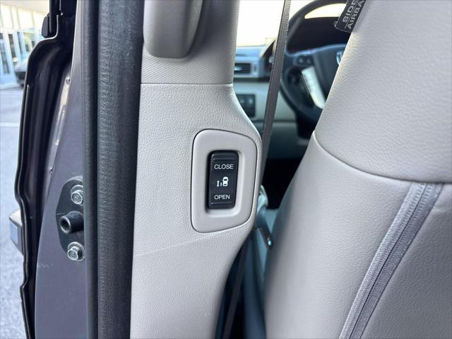 2015 Honda Odyssey - $18,900