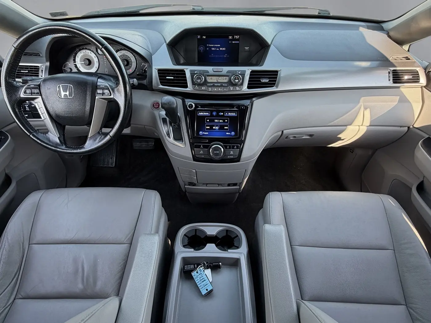 2016 Honda Odyssey - $10,995
