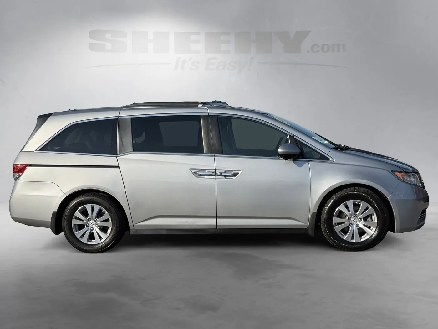 2016 Honda Odyssey - $10,995