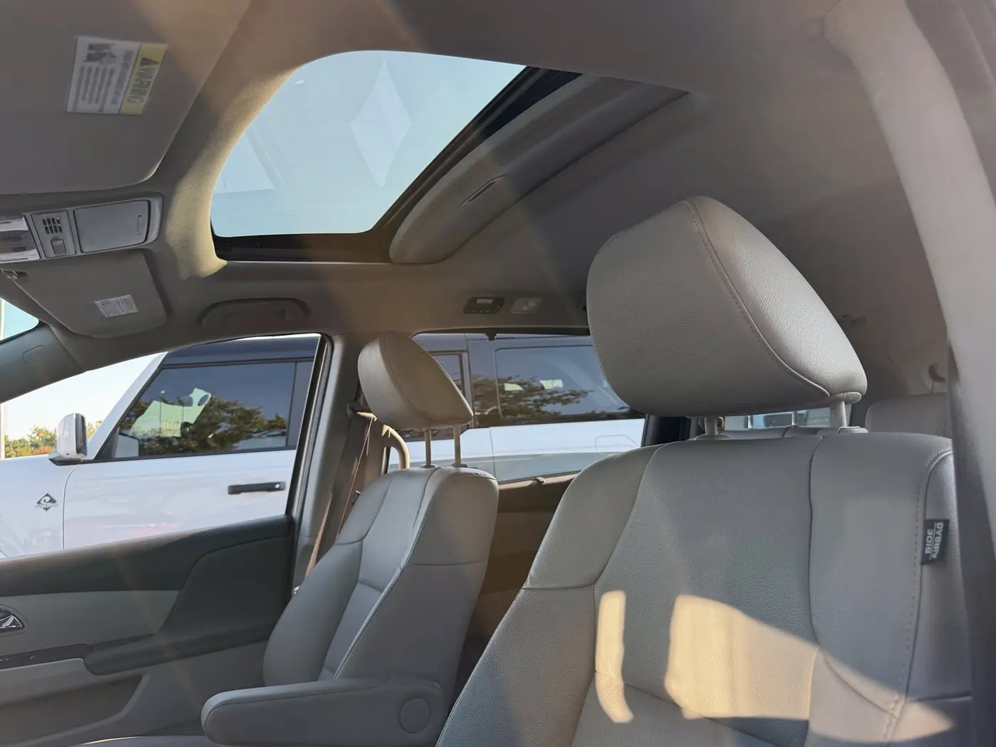 2016 Honda Odyssey - $10,995