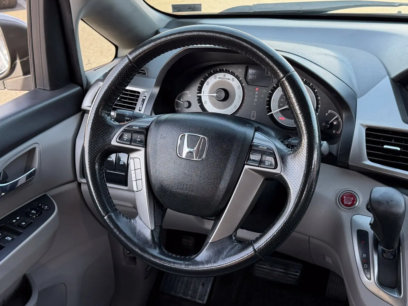 2016 Honda Odyssey - $10,995