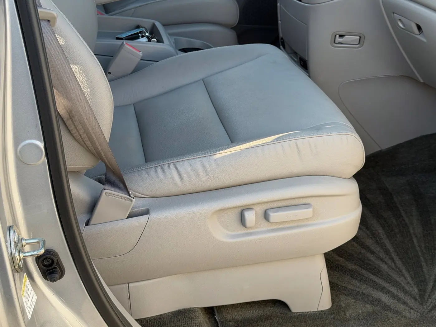 2016 Honda Odyssey - $10,995