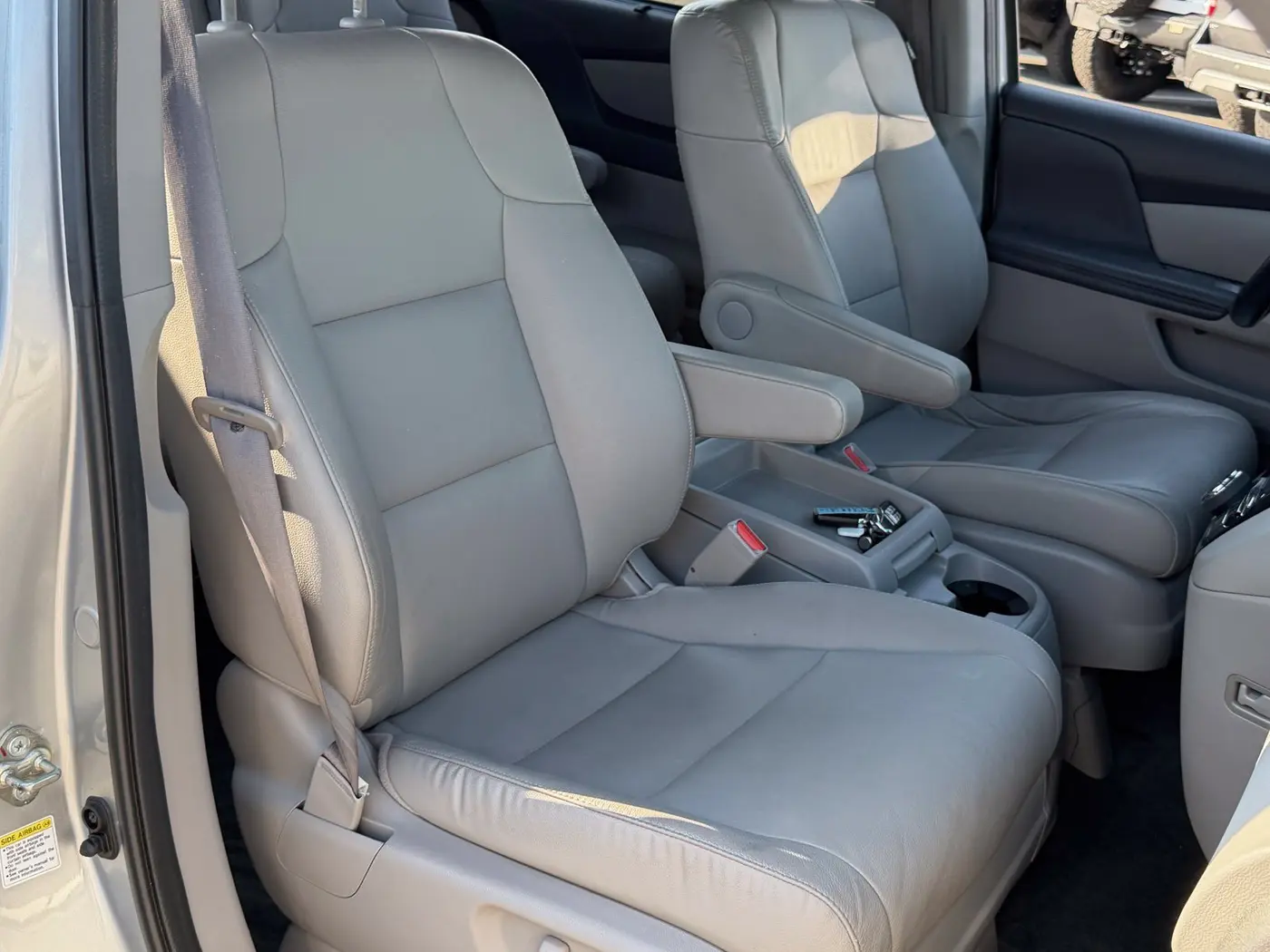 2016 Honda Odyssey - $10,995