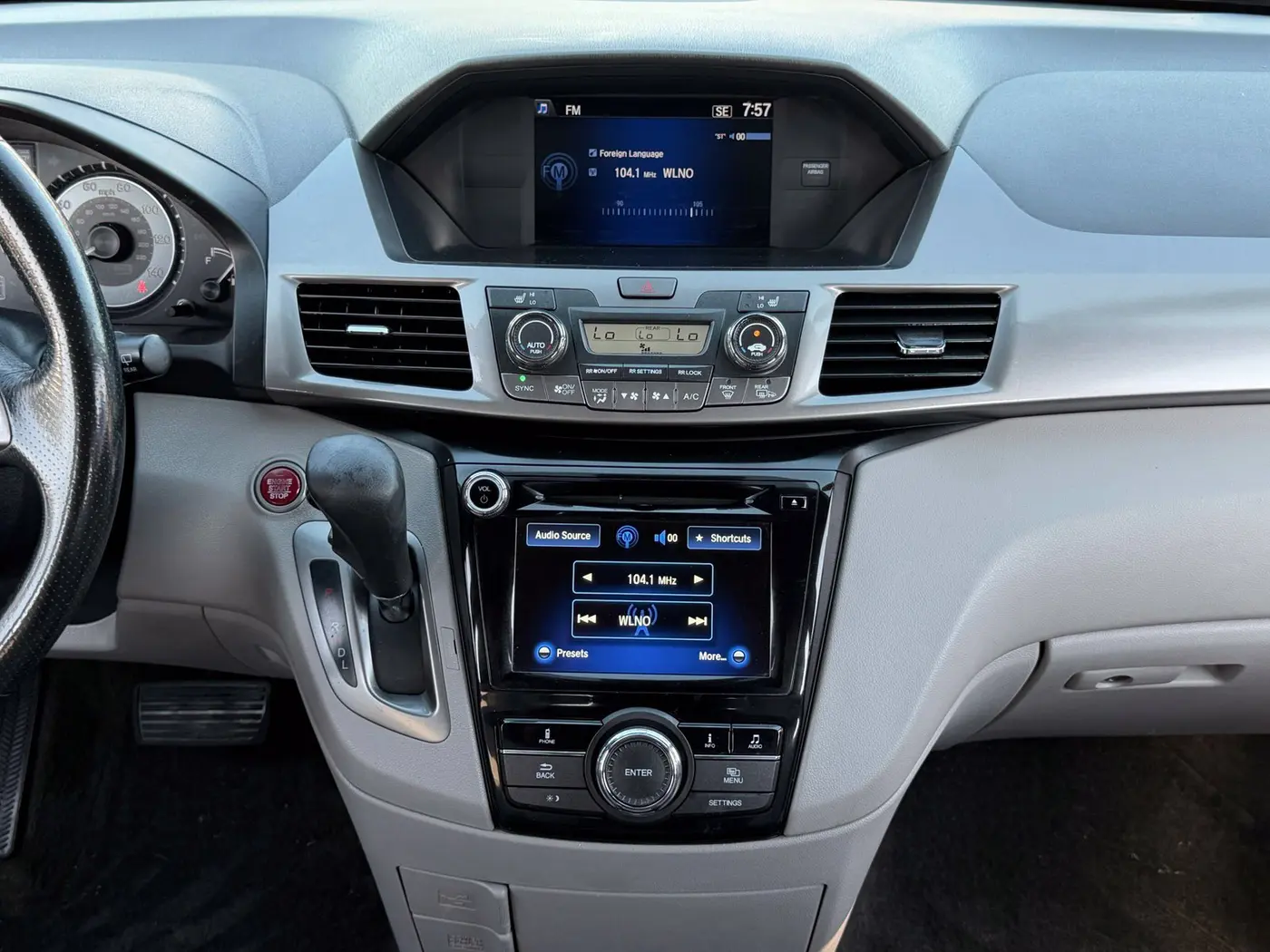 2016 Honda Odyssey - $10,995