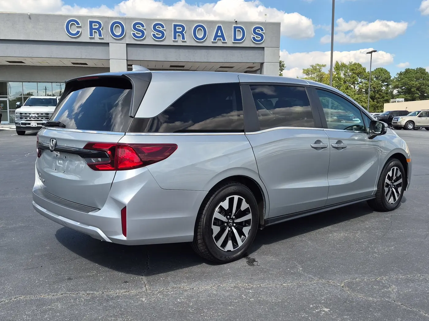 2025 Honda Odyssey - $33,812