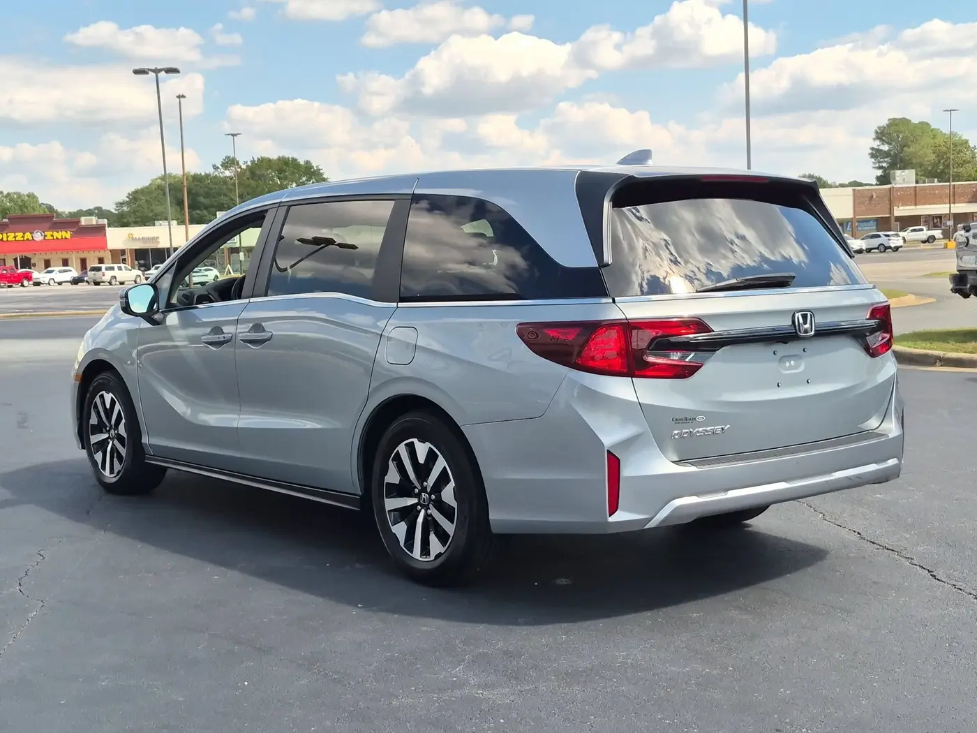 2025 Honda Odyssey - $33,812