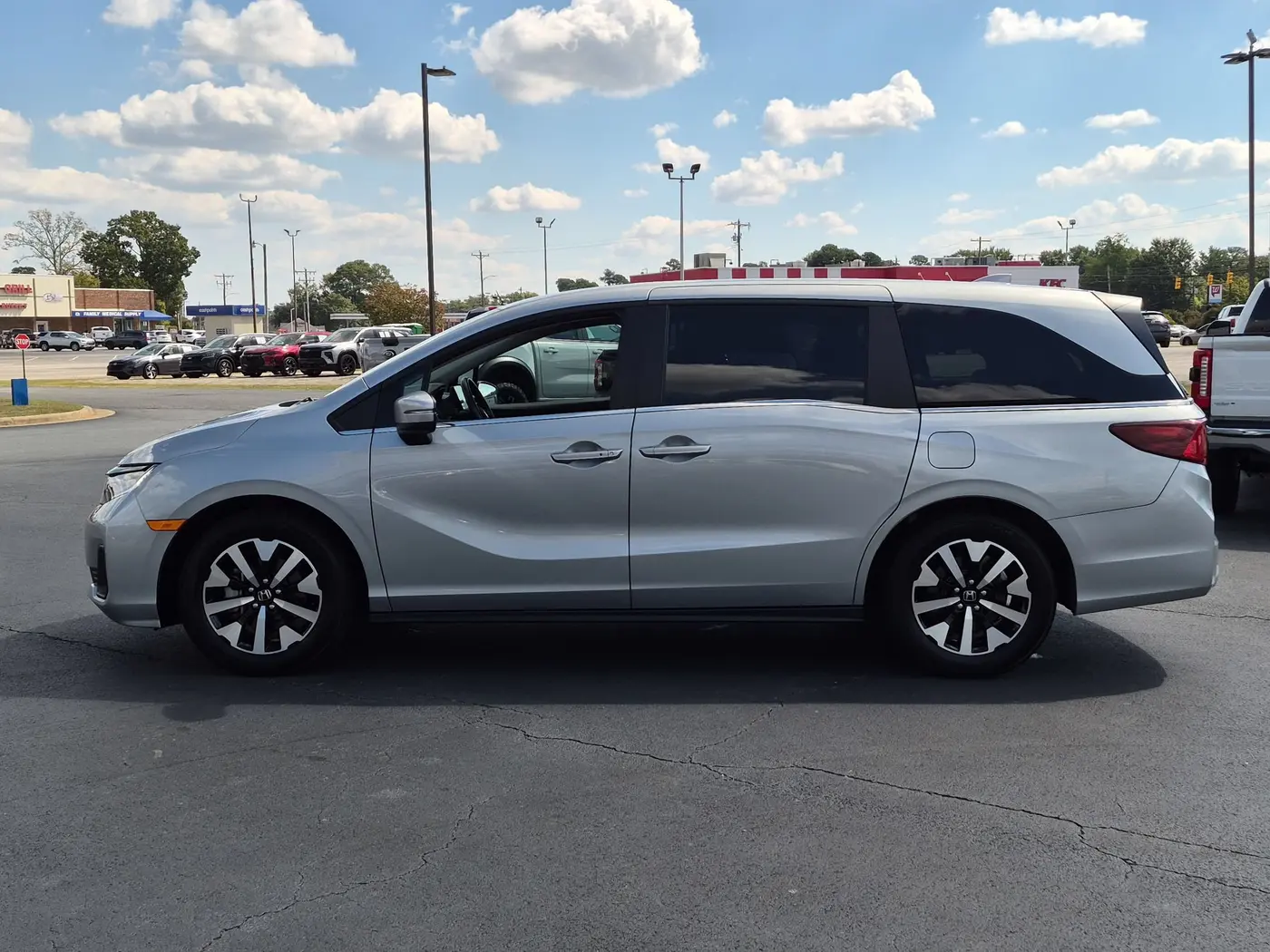 2025 Honda Odyssey - $33,812