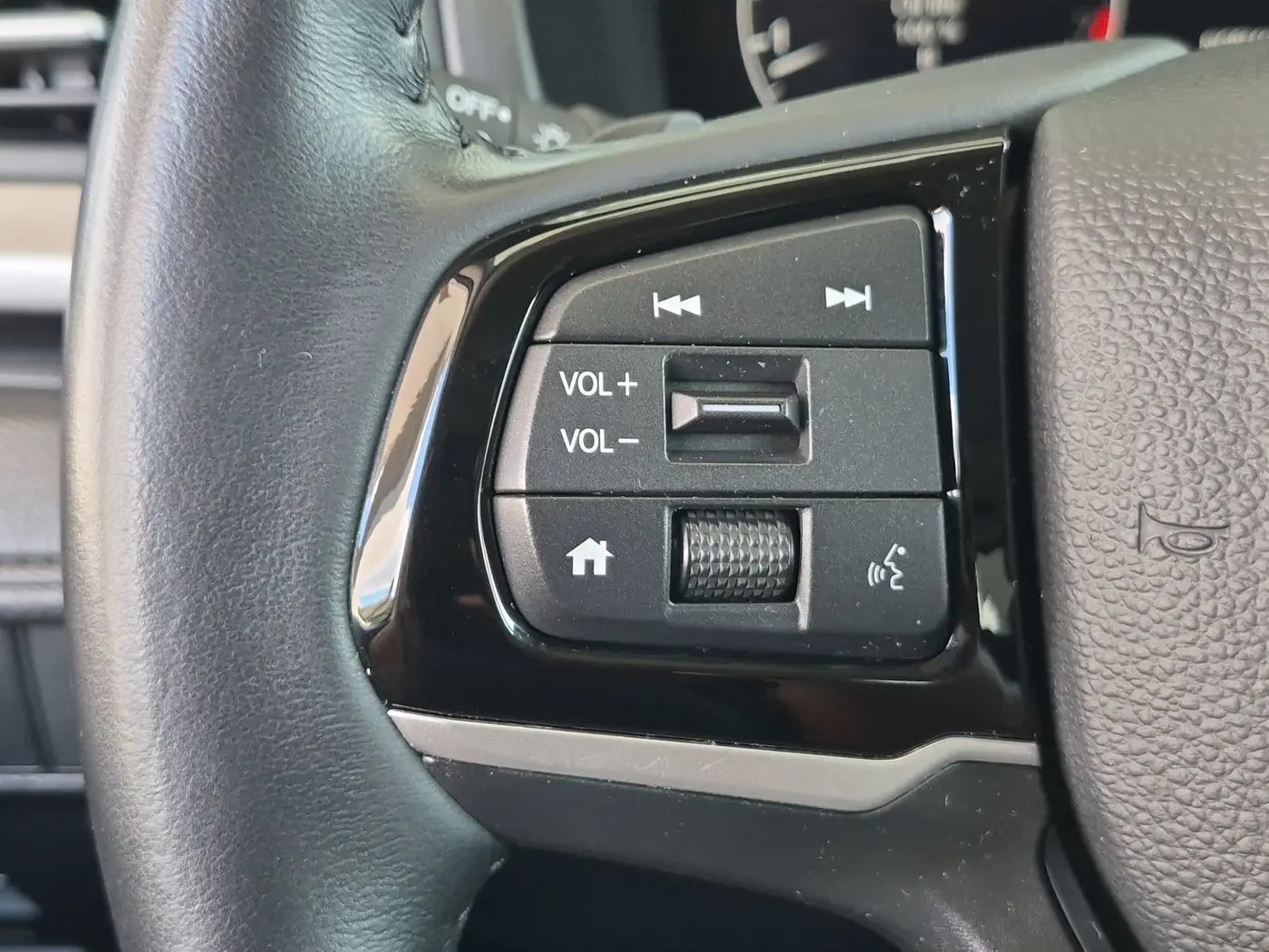 2025 Honda Odyssey - $33,812
