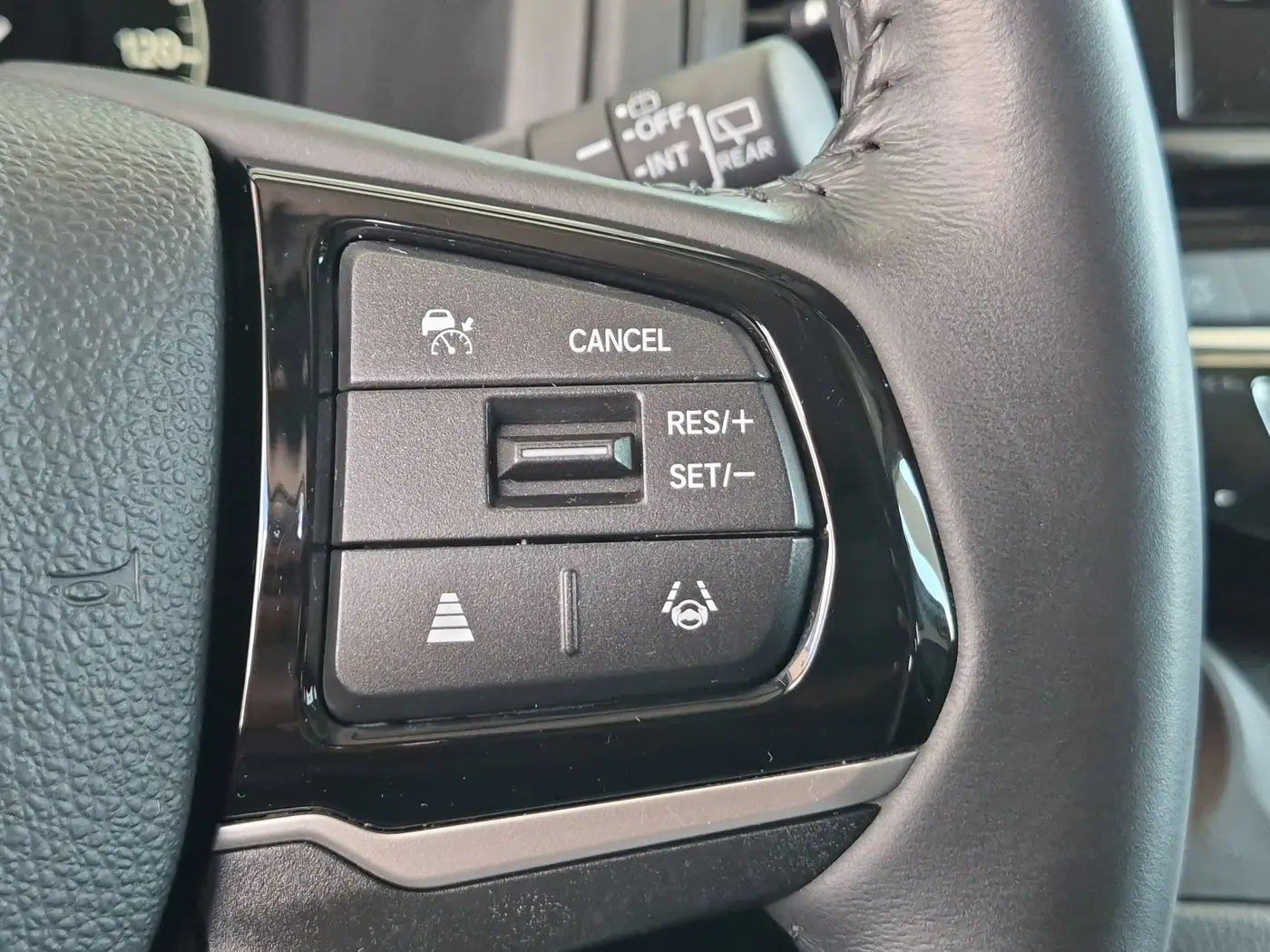 2025 Honda Odyssey - $33,812