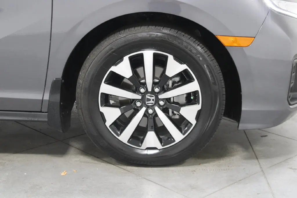 2026 Honda Odyssey - $40,768