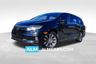 2024 Honda Odyssey with Crystal Black Pearl Exterior