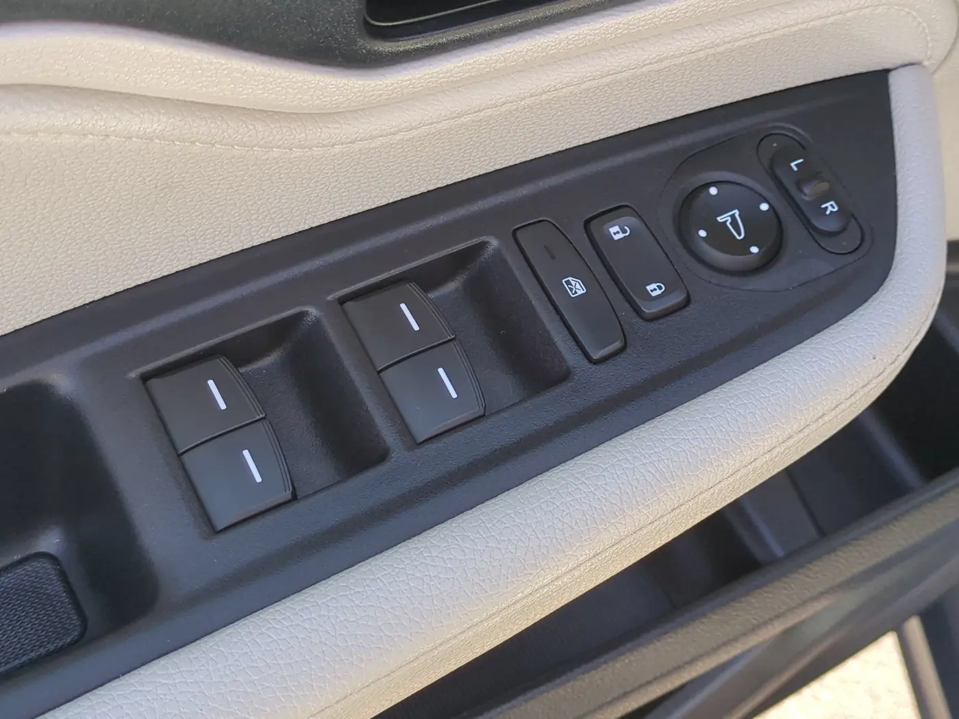 2025 Honda Odyssey - $34,495