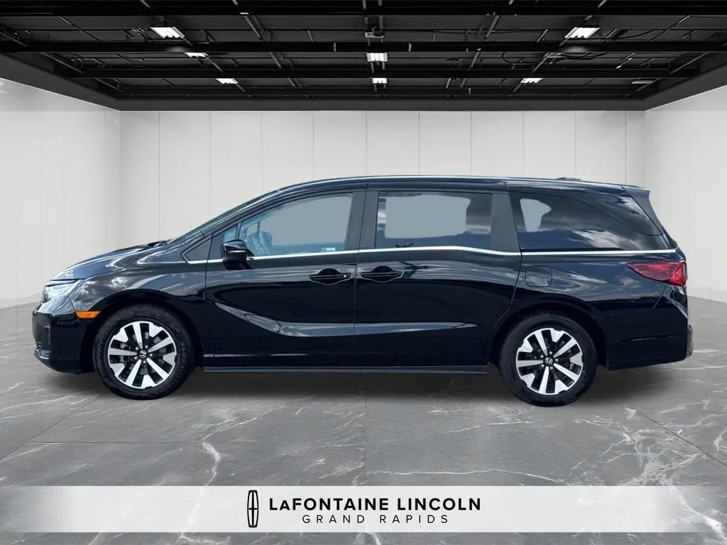 2025 Honda Odyssey - $32,475