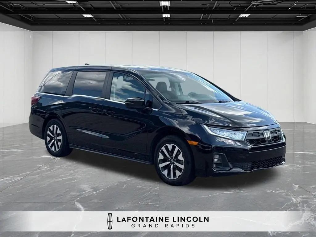 2025 Honda Odyssey - $32,475