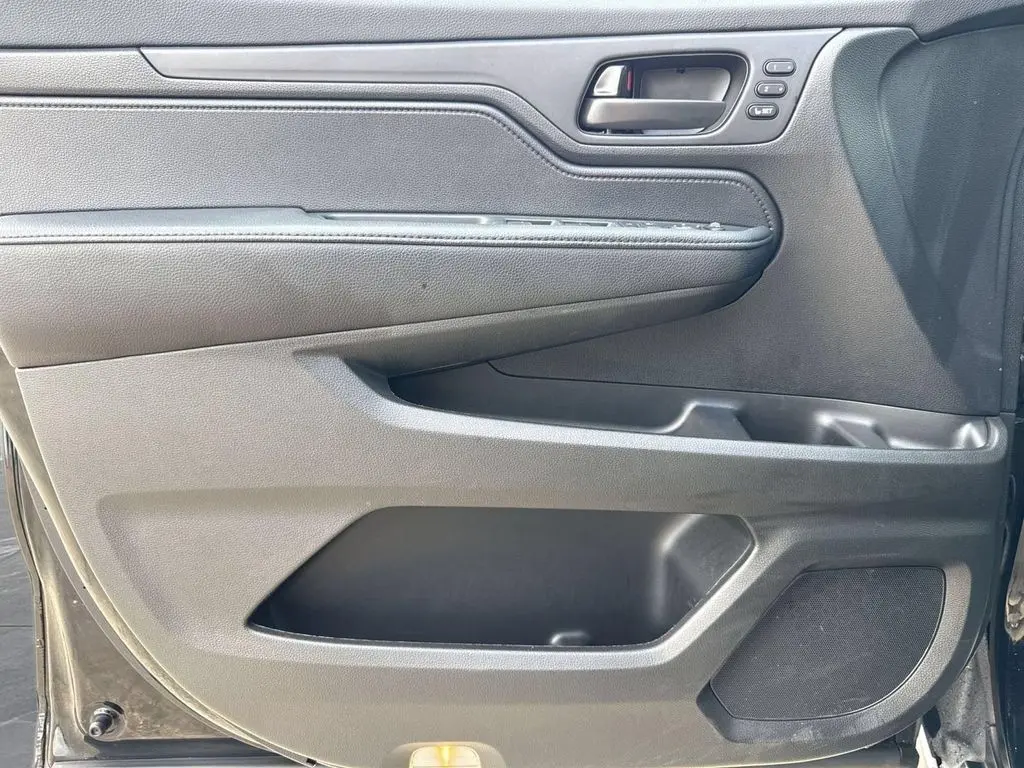 2025 Honda Odyssey - $32,475