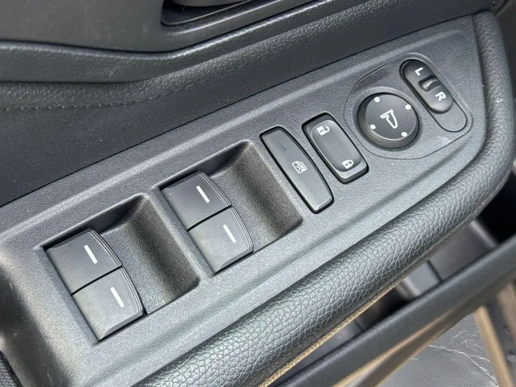 2025 Honda Odyssey - $32,475